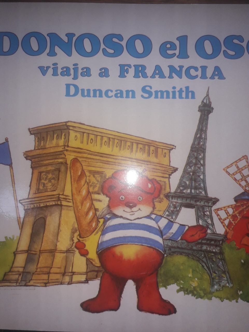 DONOSO el OSO Viaja  a Francia